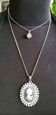 Necklaces - Cameo/Rhinestone