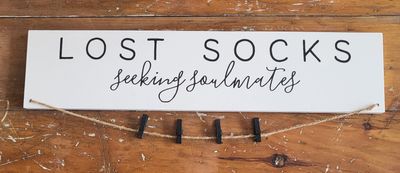 Sign - wood &quot;Lost Socks&quot;