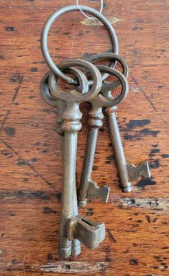 Cast Iron Keys