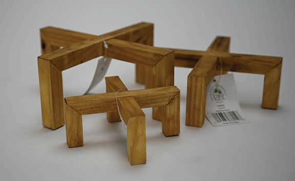 7.5" Pedestal Stand - Light Wood