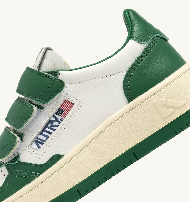 Autry Sneakers Kinder Medalist Kidstripes Low Aus Leder In Weiß Und Grün KILK-WB01