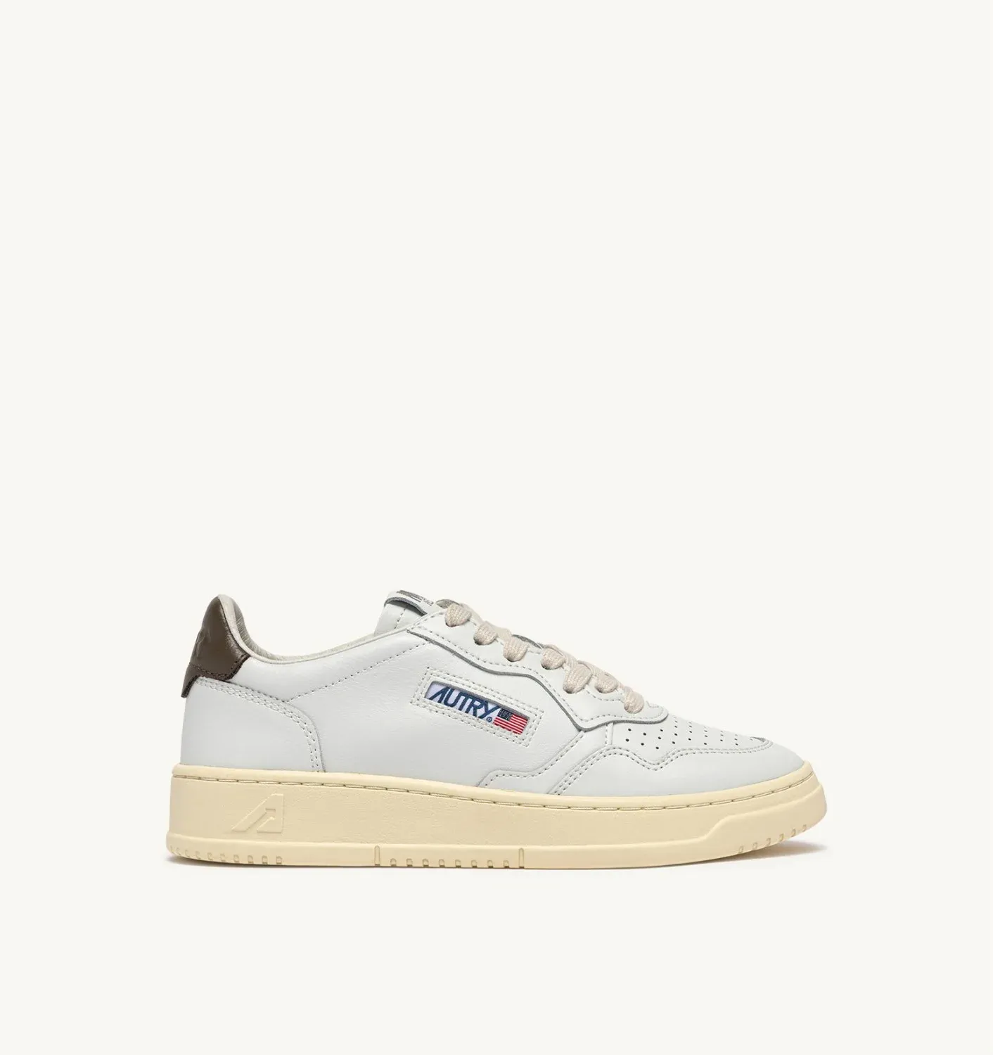 Autry Sneaker Medalist Low aus Leder in Weiß und Chocolate AULW-LL28