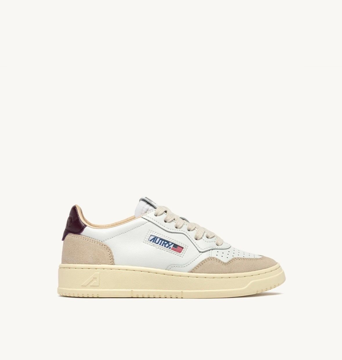 Autry Damen Sneaker Medalist Low aus Wildleder und Leder in Weiß und Fig AULW-LS18