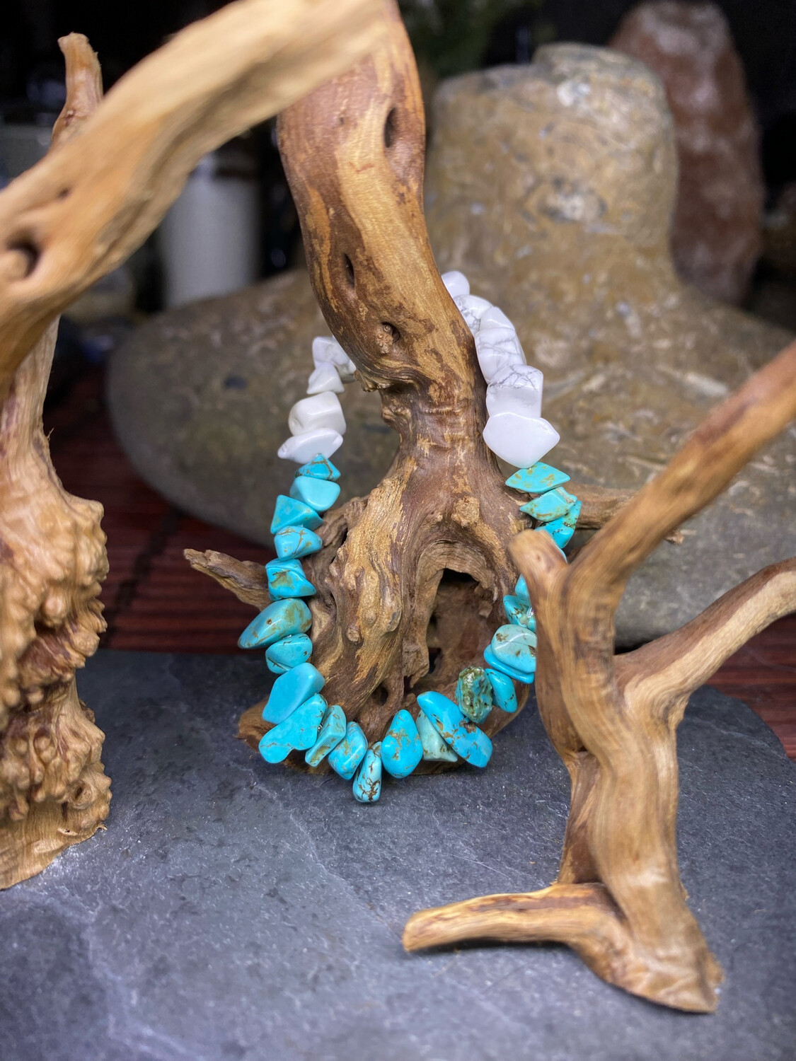 Turquoise And Howlite (White Turquoise) Bracelet