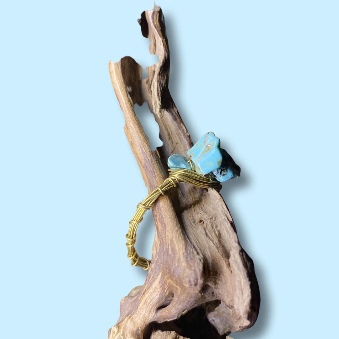 Turquoise And Gold Plated Wire Ring