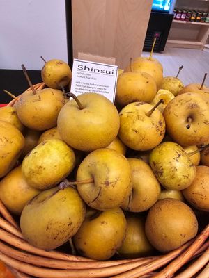 Pears, Asian (Niitaka)