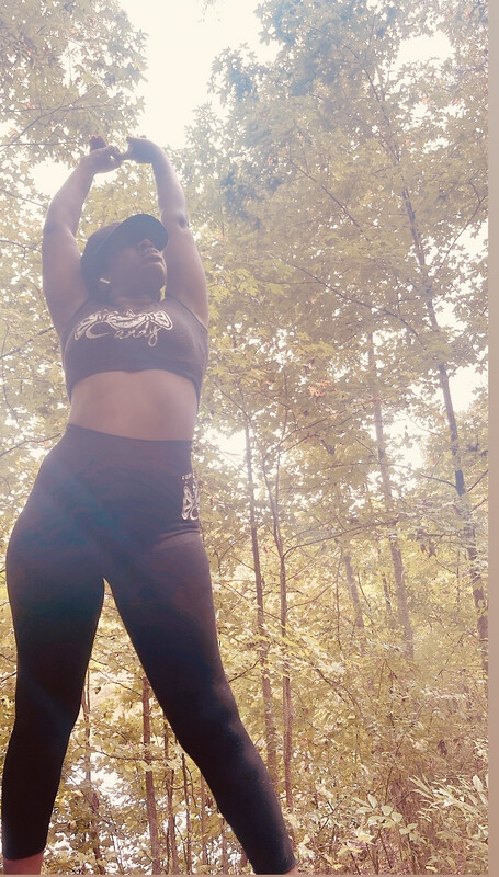 Yoga set (includes crop top and yoga pants)