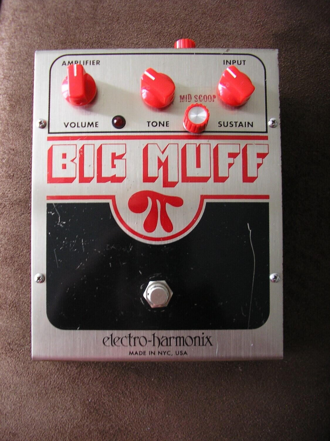 EHX Big Muff with Ram's Head specs and mods