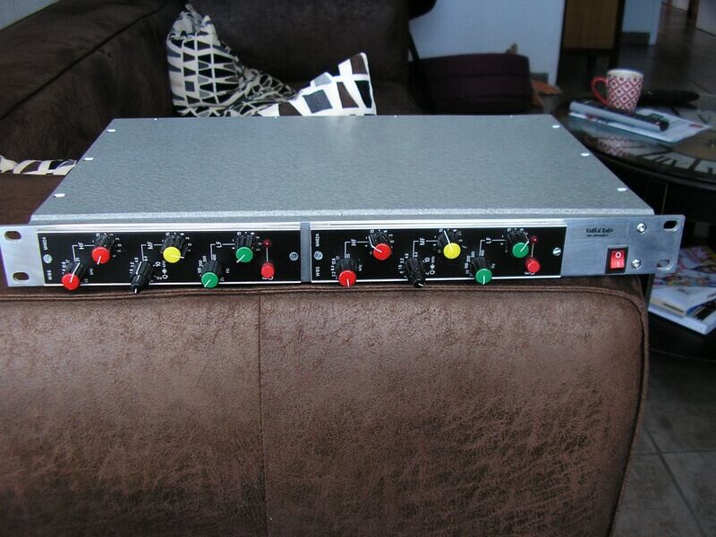 WARD BECK Dual Mono EQ - M462A