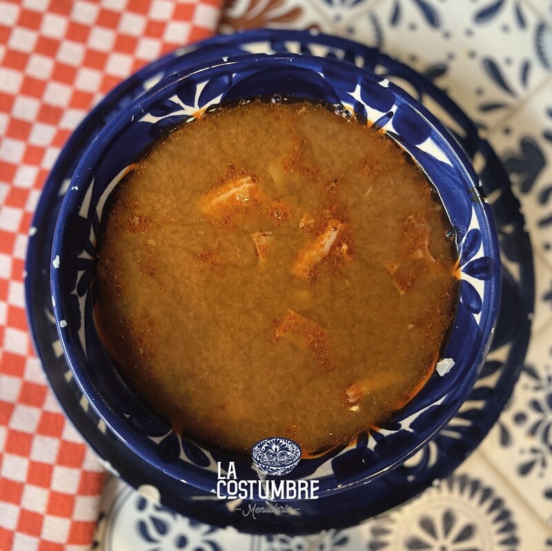 Menudo de tamaño mediano