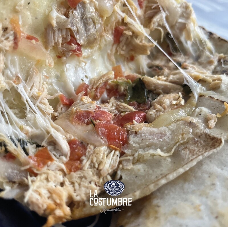 Quesadillas con proteína res y ave