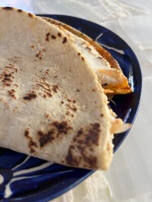Quesadillas con proteína de puerco