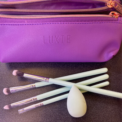 Luxor- 5 piece eye brush set with mini sponge and purple makeup brush bag 