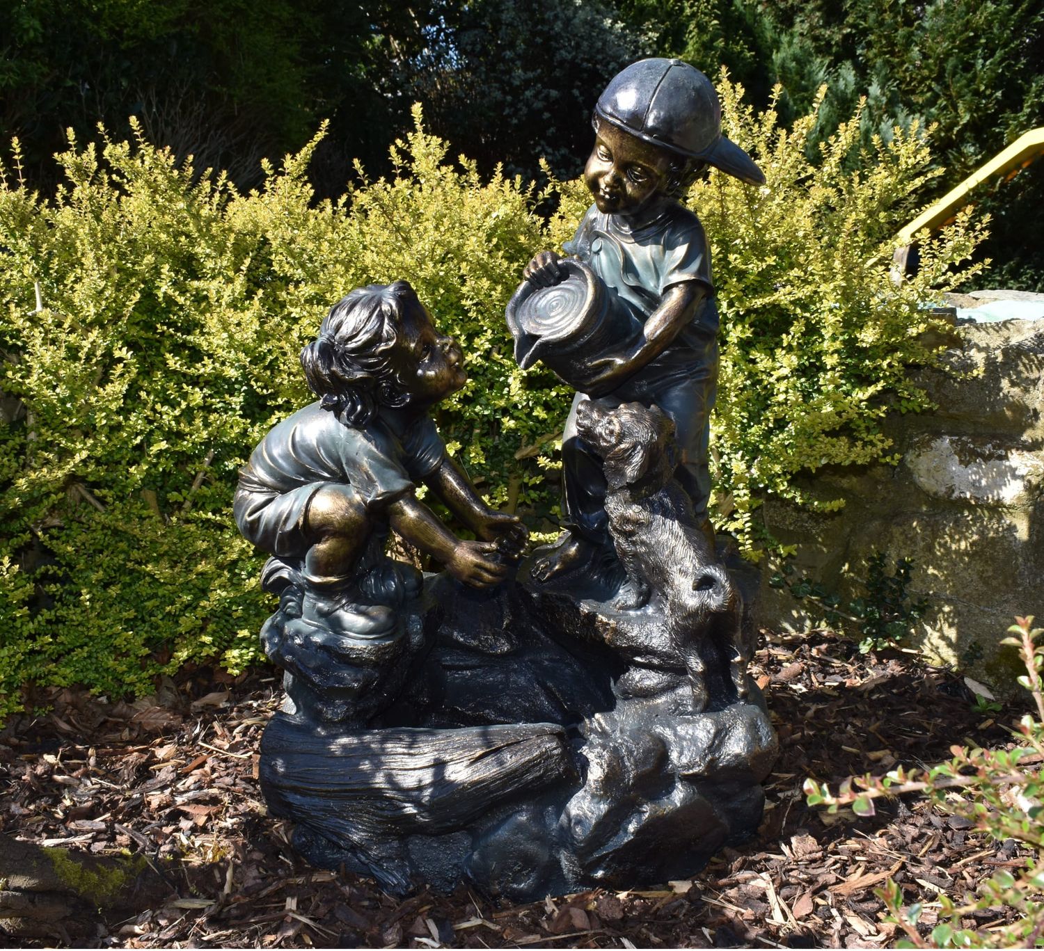 E034 - Garden Statue
