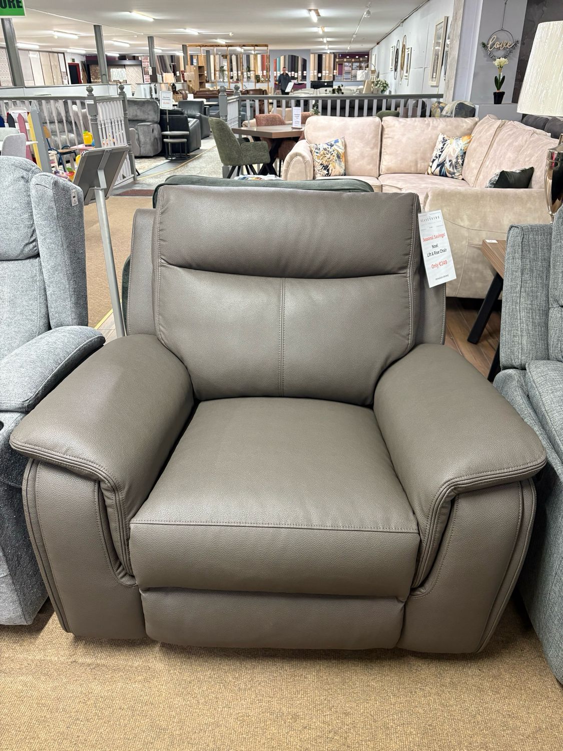 Noel Lift &amp; Rise Recliner Leatherette