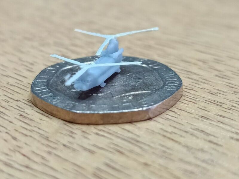 1/1200 or 1/1250 Chinook helicopter set of 2