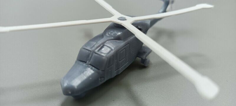 1/144 model Westland Lynx helicopter set of 2