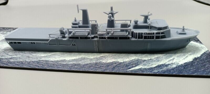 HMS Albion / Bulwark 1/600 waterline resin printed model ship kit