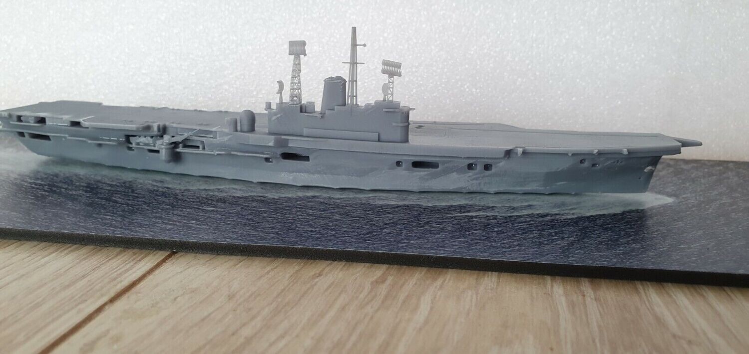 HMS Ark Royal (R09) 1/1250 aircraft carrier waterline model ship kit
