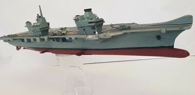 HMS Queen Elizabeth 1/350 model ship including below waterline