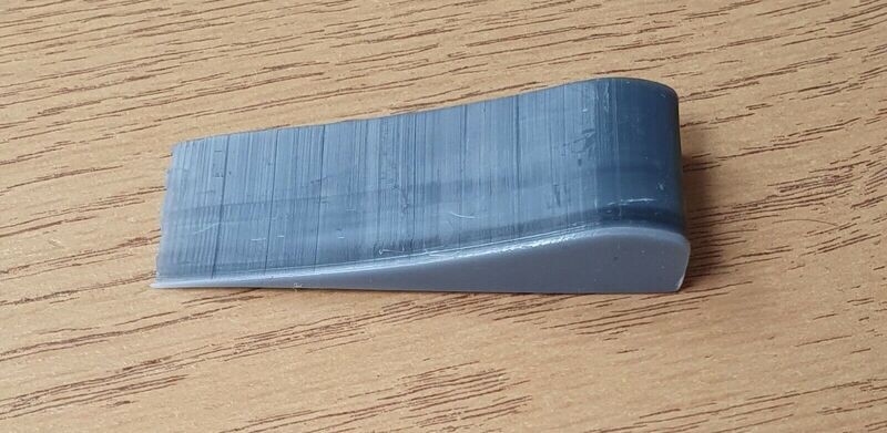 Ramp for Queen Elizabeth aircraft carrier 1/700 scale.