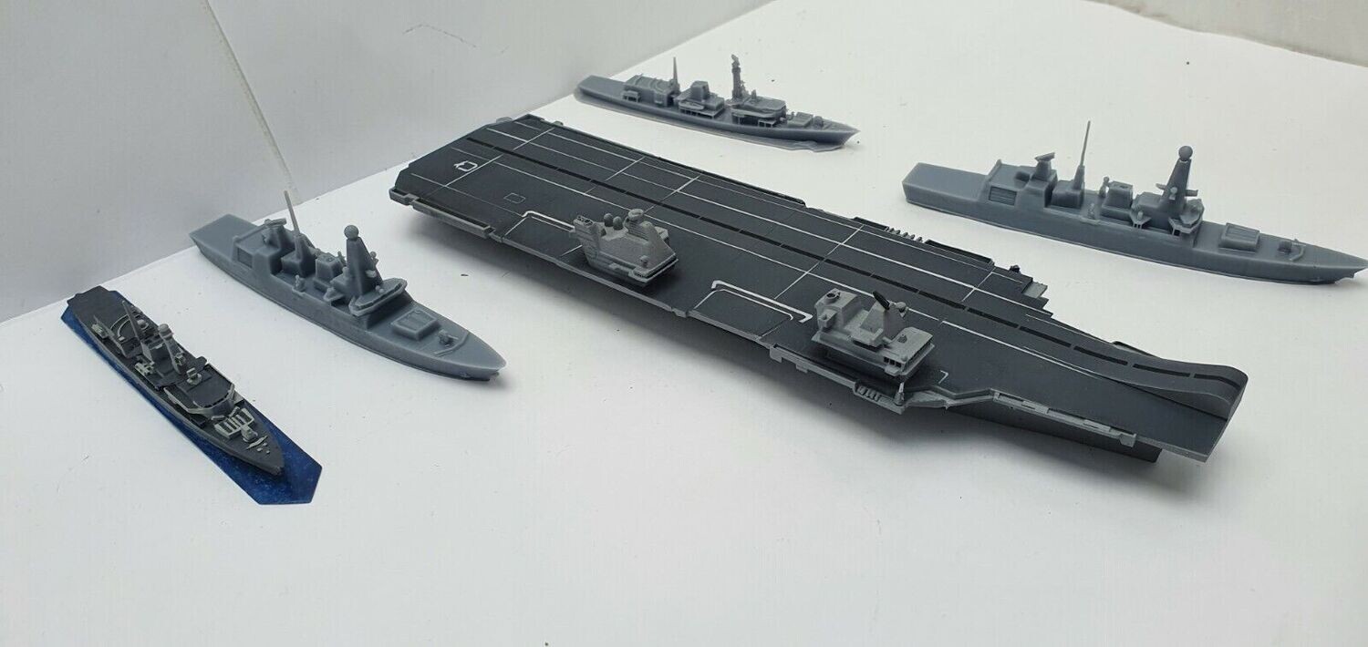 HMS Queen Elizabeth Carrier Strike group set 1:1200 Waterline Model Ships
