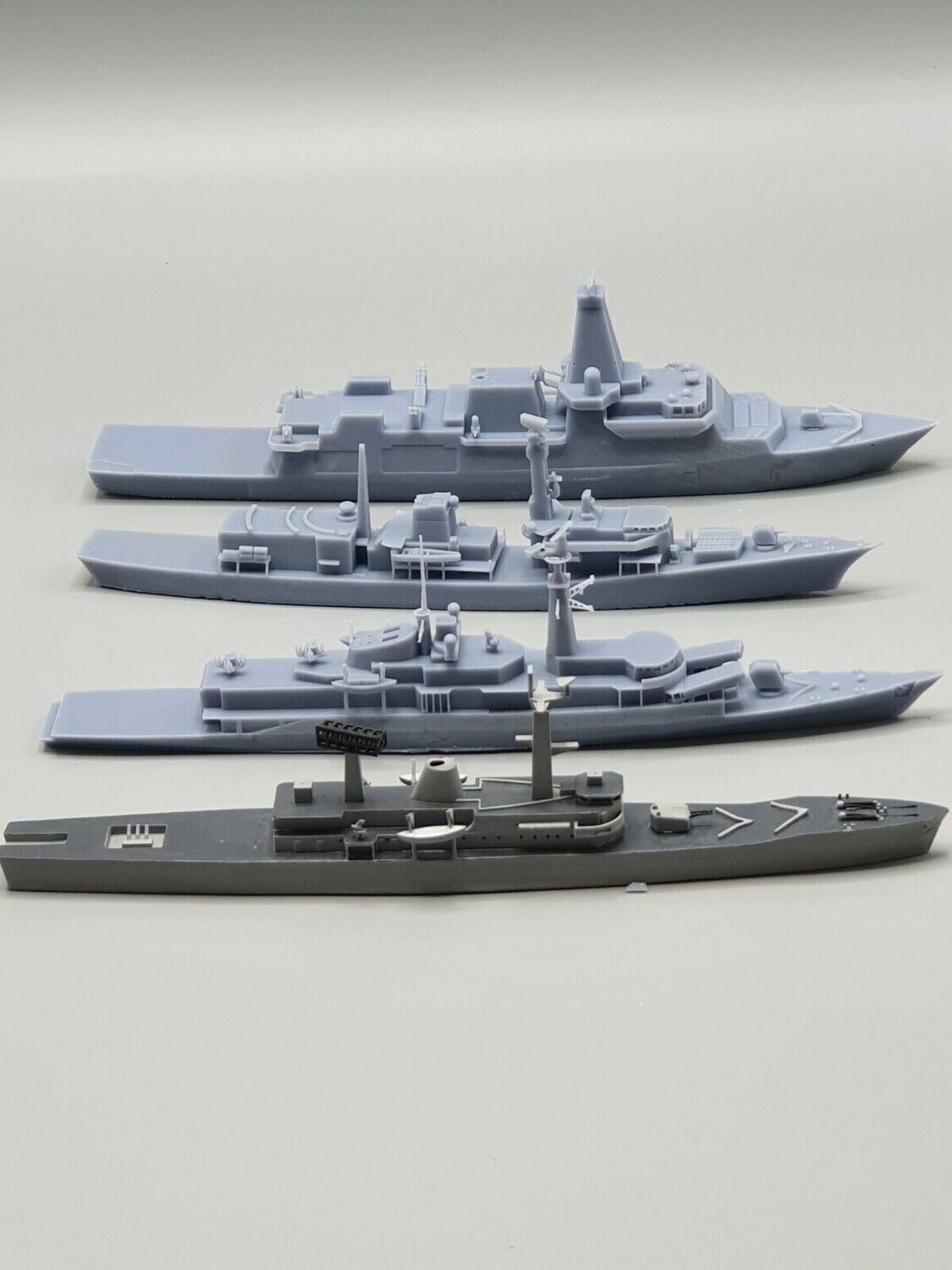 Royal Navy 1/600 Frigates, Leander Type 21 / 23 and future Type 26