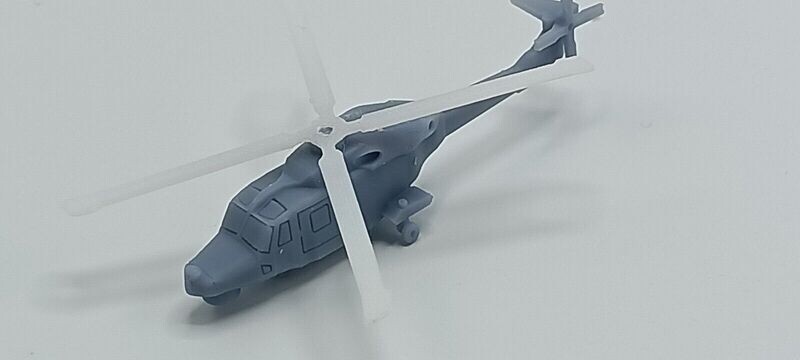 1/200 model Westland Lynx helicopter set of 2