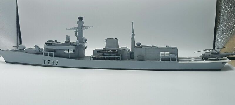 Type 23 Frigate 1:200 waterline ship model kit PLA and Resin printed