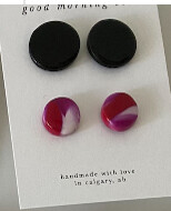 The Glossy Stud Set