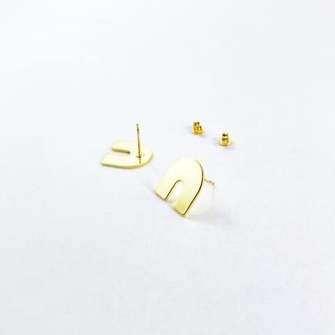 LOLA ARCH STUDS