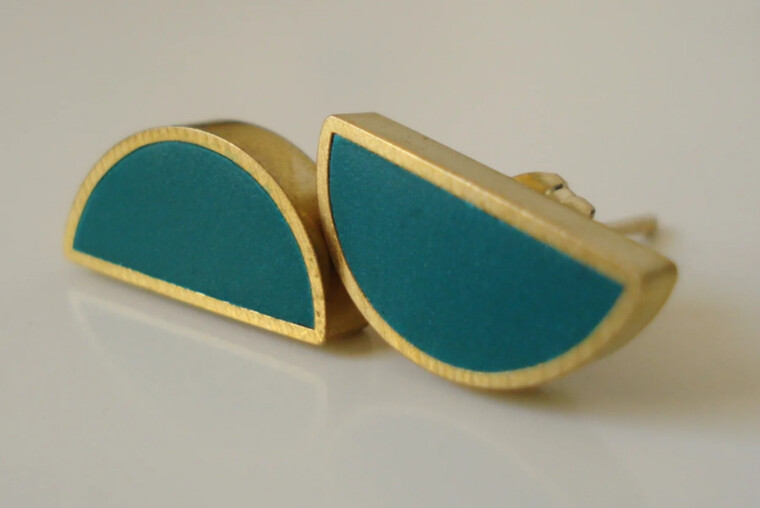 Gold Half-moon studs (6.5mm)