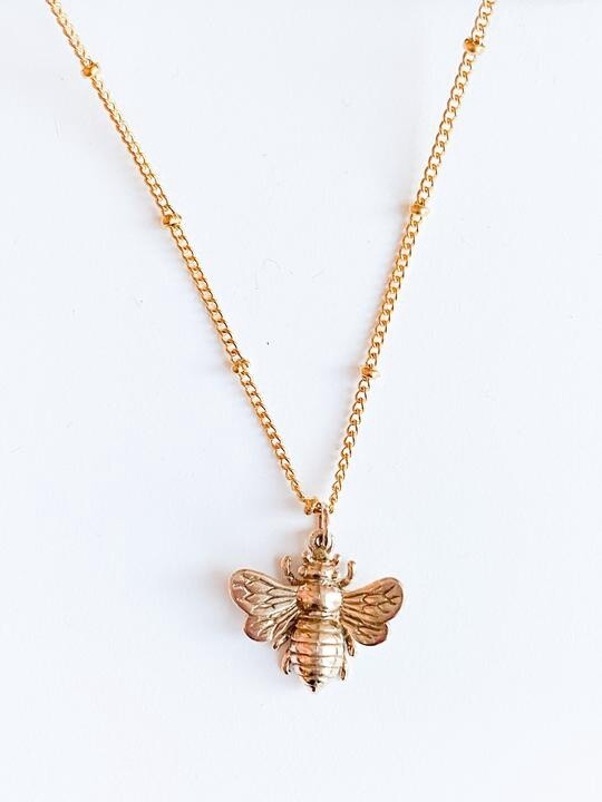 Large bee necklace