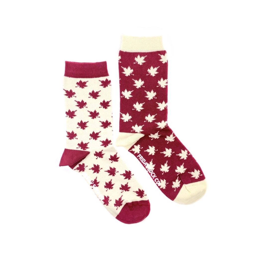 Women&#39;s Canadian Maple Leaf Socks