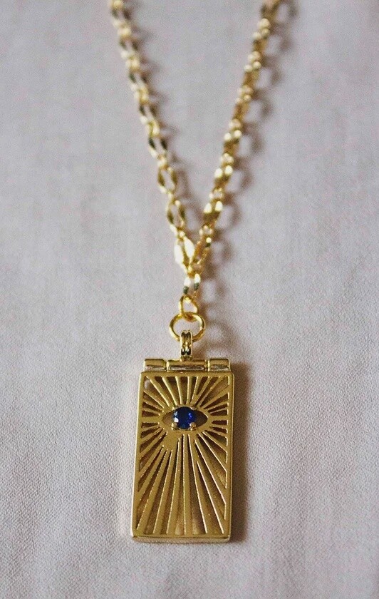Idha Pendant Necklace