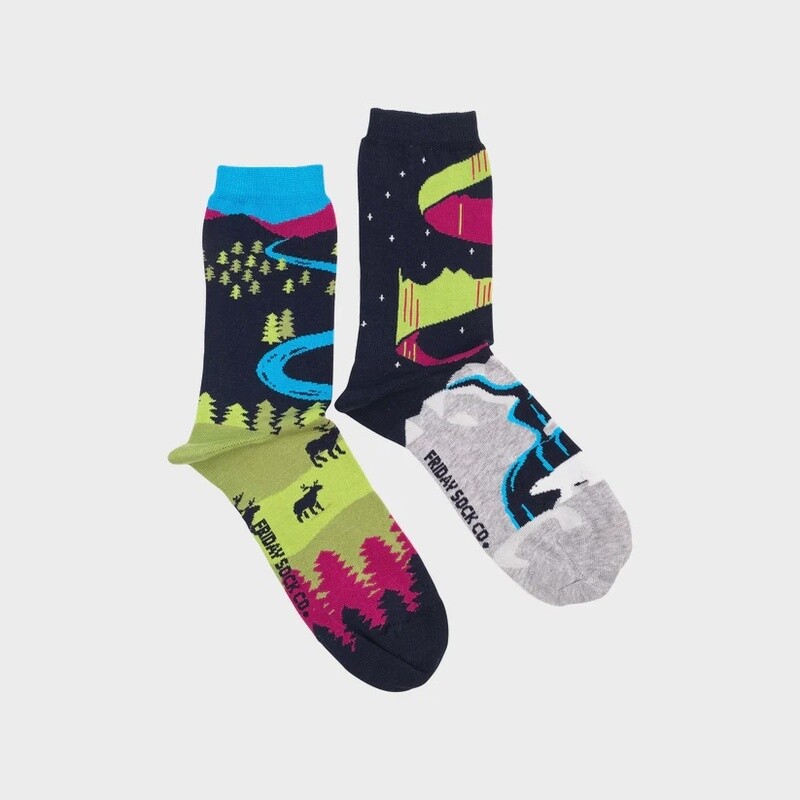 Women&#39;s Northern Canada Landscape Socks