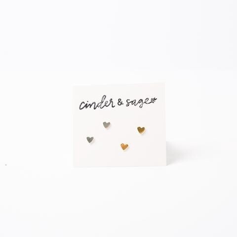 TEENY HEART STUD