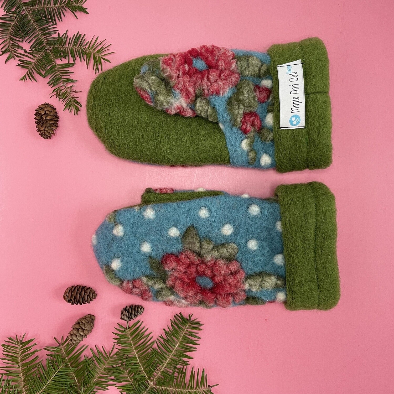 Elly Walkstoff Mittens / Teal &amp; Roses