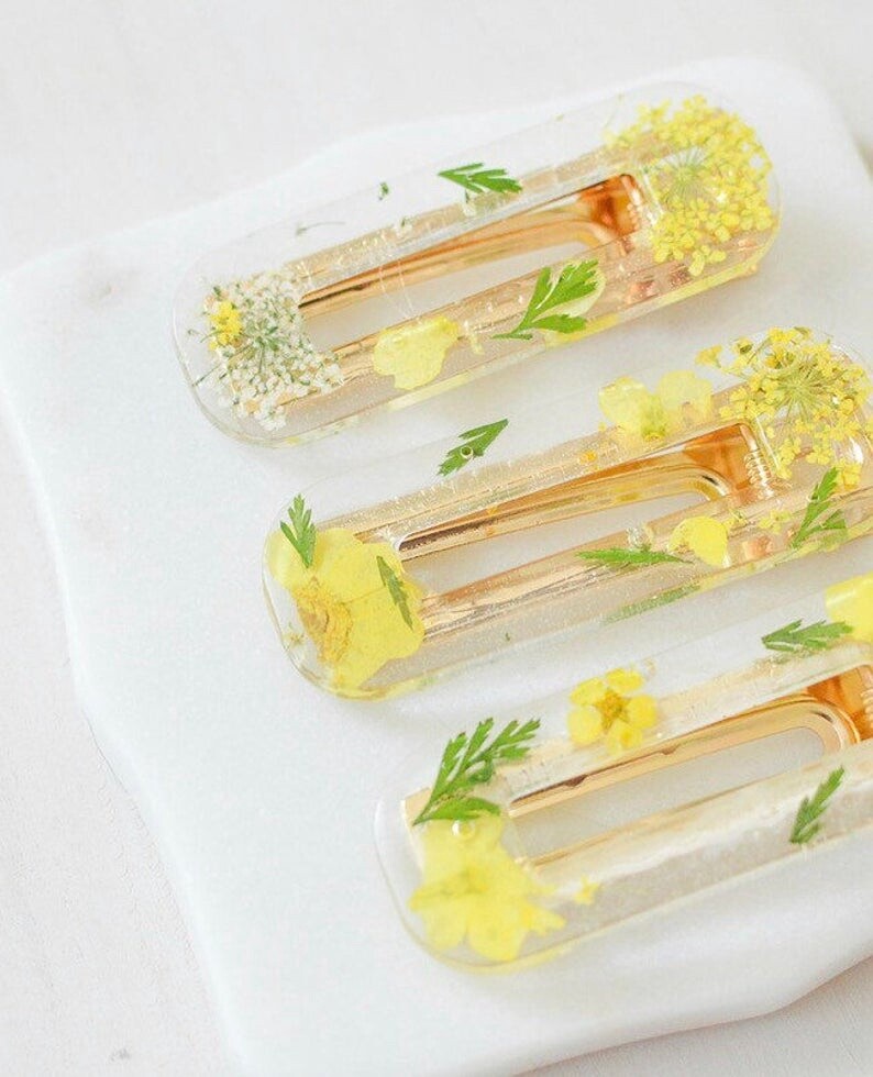 Floral Oval Clip (OBSOLETE), Colour: Yellow