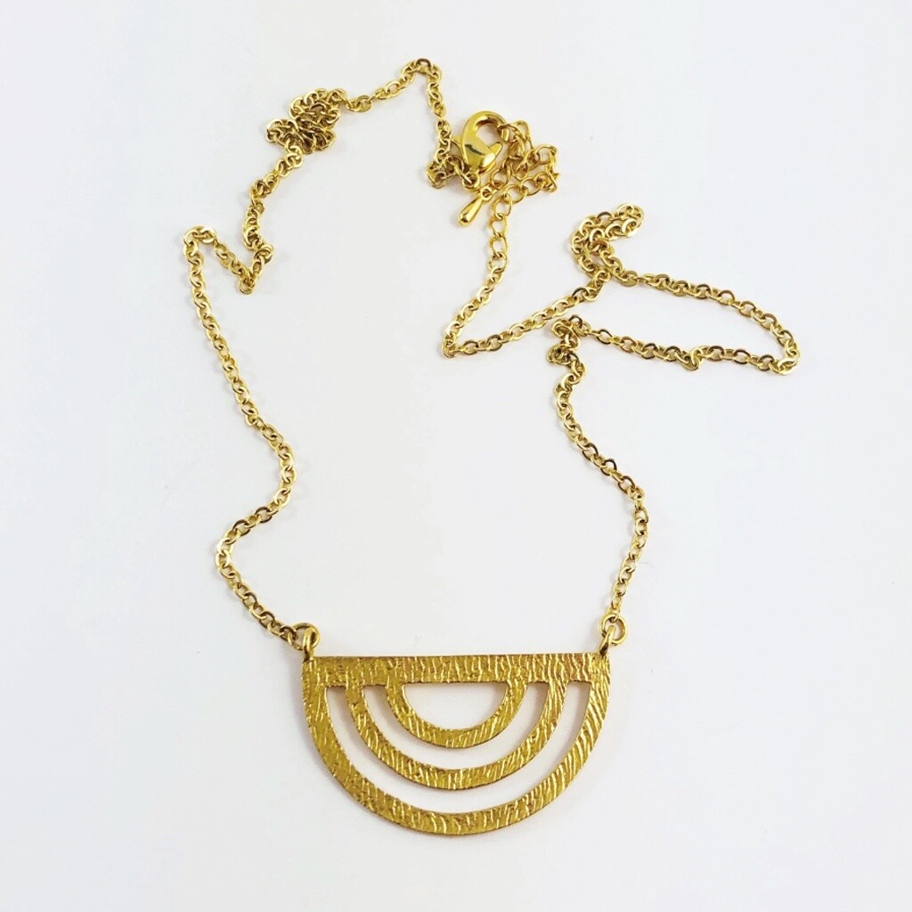 Arch Necklace