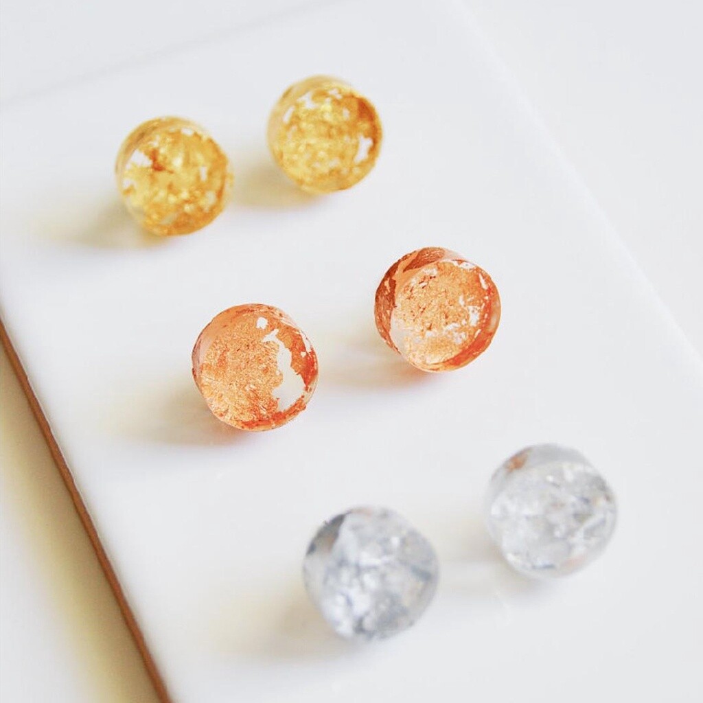 Shimmer Studs
