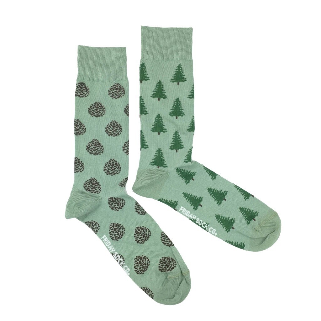 Men&#39;s Pine Tree &amp; Pinecone Socks