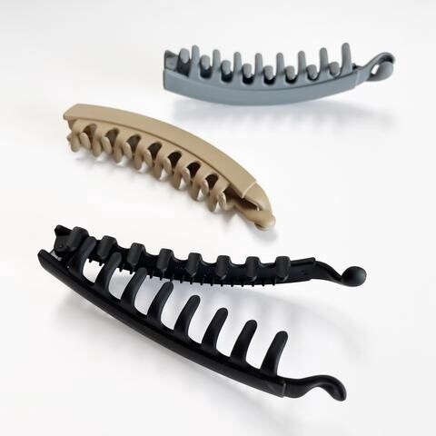 BANANA HAIR CLIPS
