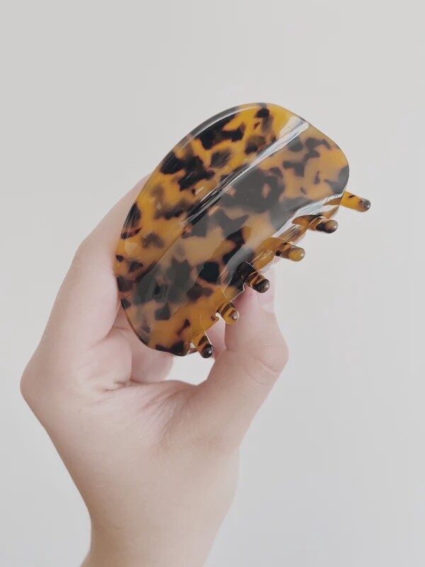 Dark Tortoise Rounded Claw Clip