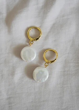 Chloe Drops In White