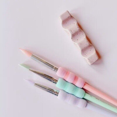Ceramic Paint Brush Rest (Pink)