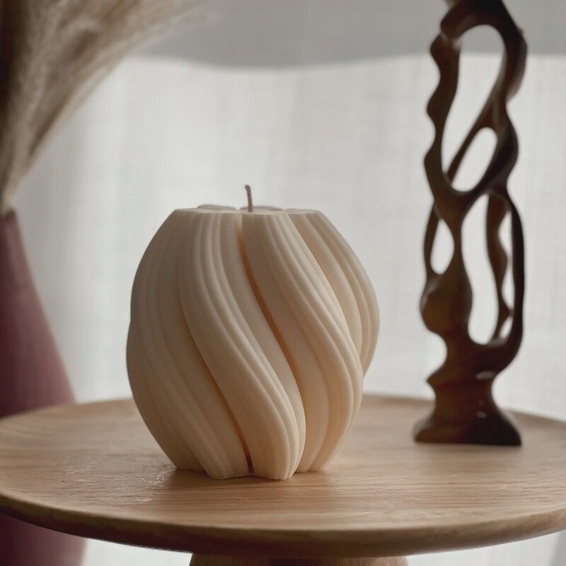 Big Swirl Candle