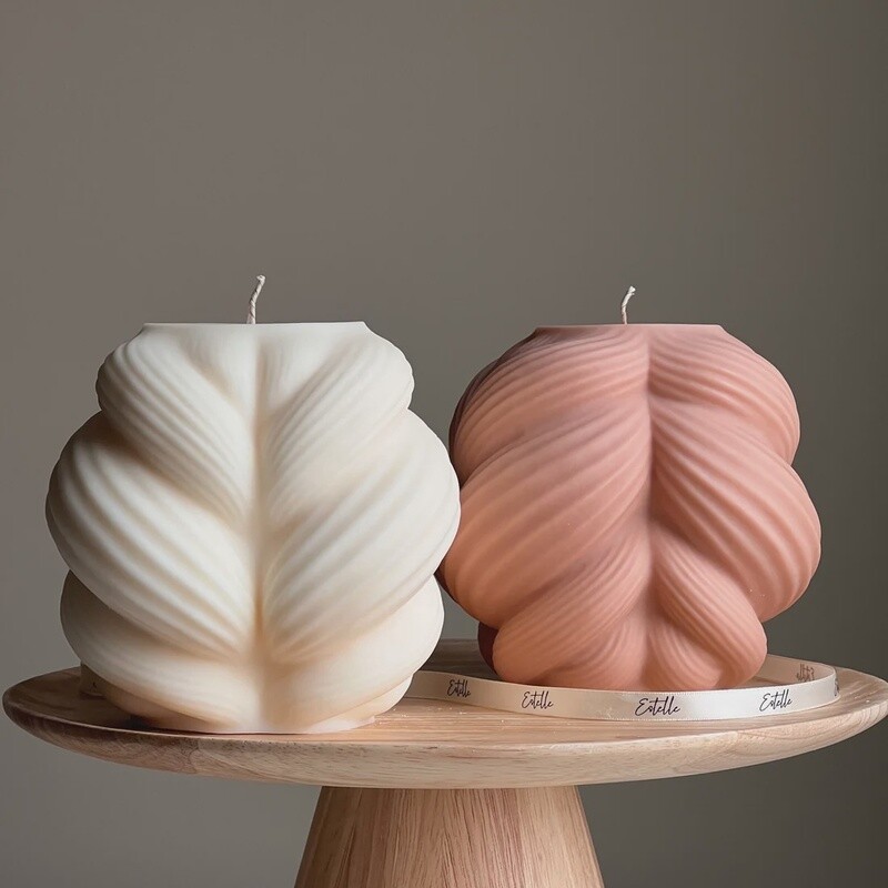 Huge Swirl Twisted Knot Candle
