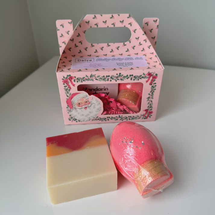 Holly Jolly Gift Set