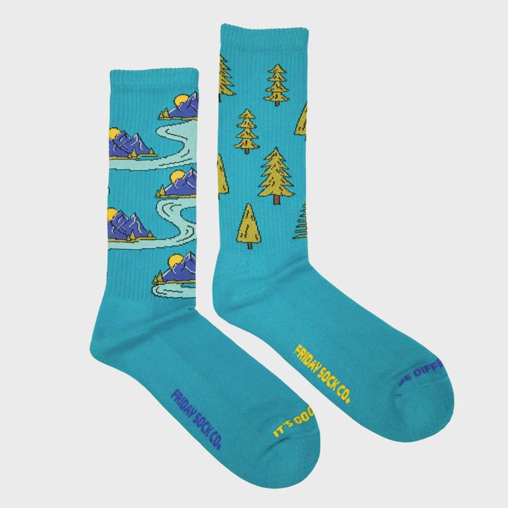 Men&#39;s Mountains &amp; Trees Comic Athletic Socks